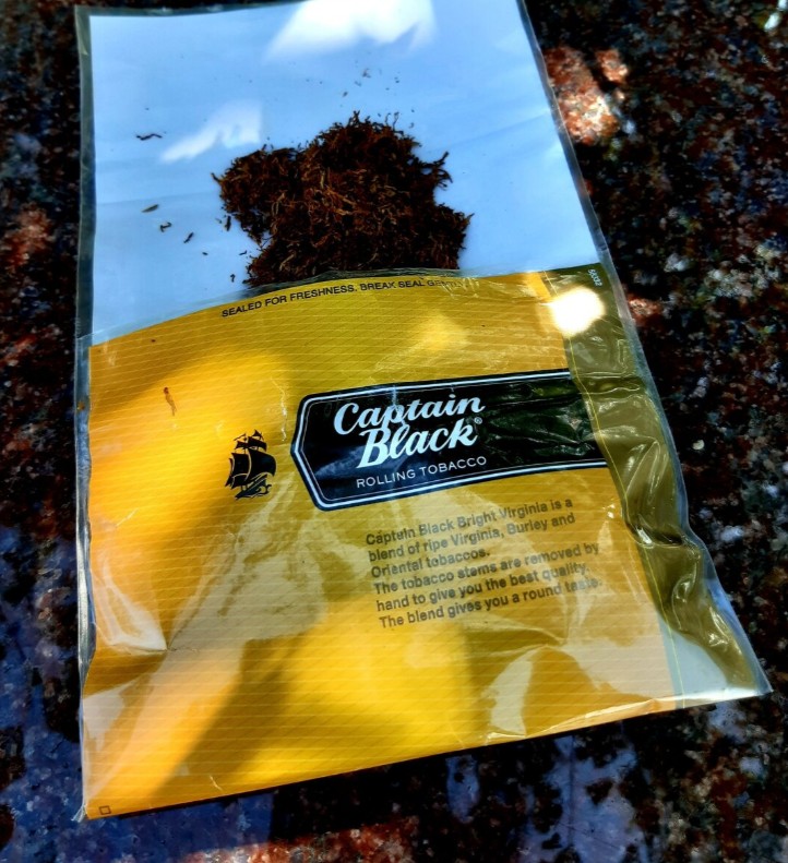 Обзор табака Captain Black Bright Virginia